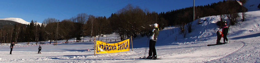 Celková délka sjezdových tratí je 790 m